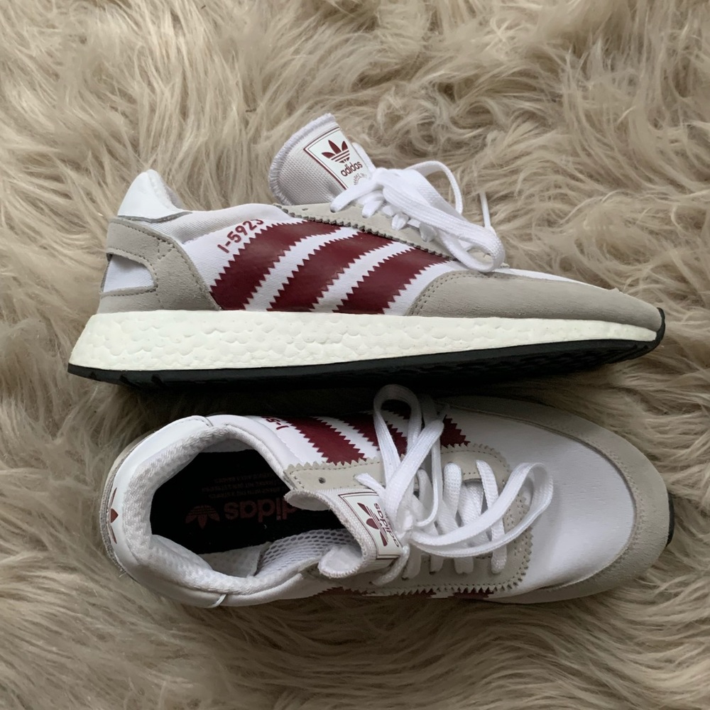 Adidas Sneakers